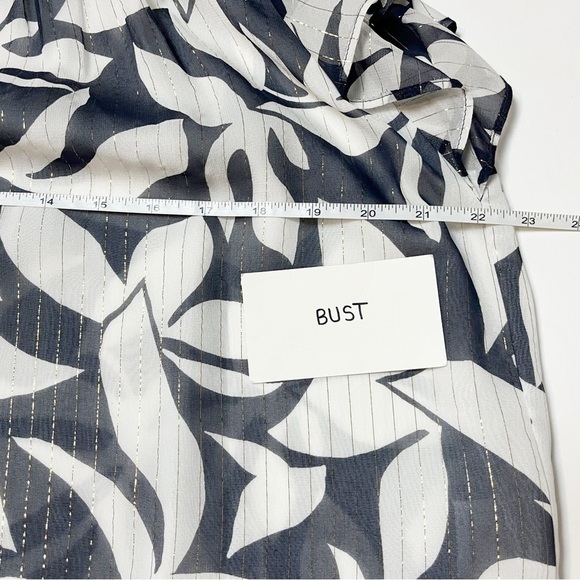 Marie Oliver Silk Sami Blouse Medium top tropical floral metallic shimmer flowy - Picture 10 of 12